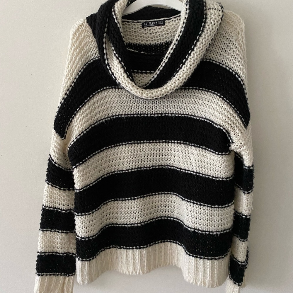 White and Black stripe sweater